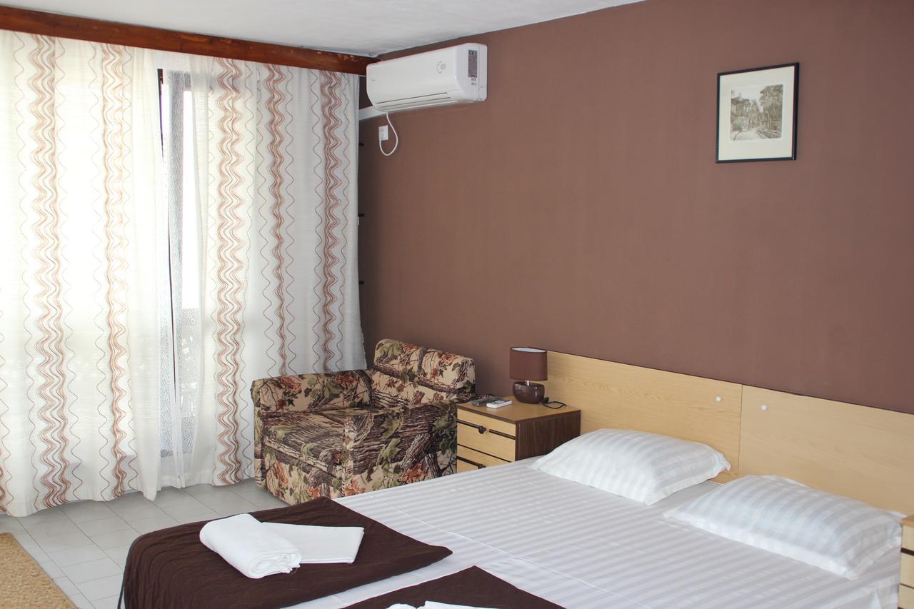 Yankov'S House Hotel Sozopol Exterior photo